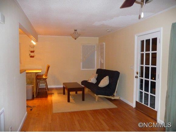 801 NORTH FORK ROAD - Photo 2