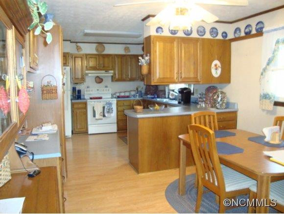 57 Morningside Drive - Photo 4