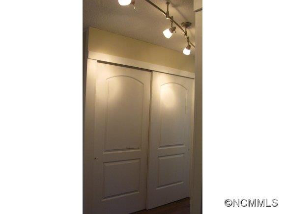 337 Boundary Street - Photo 7