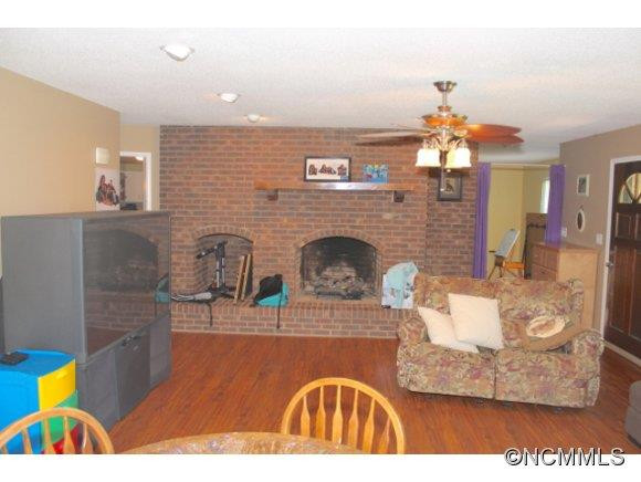 365 Robinson Creek Road - Photo 11