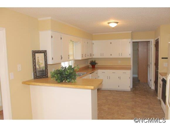 365 Robinson Creek Road - Photo 18