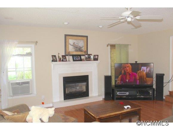 365 Robinson Creek Road - Photo 6