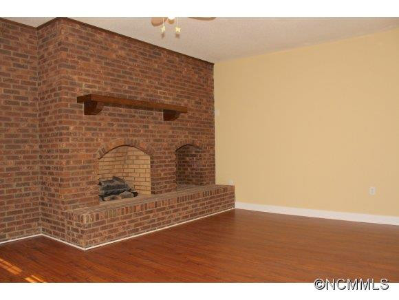 365 Robinson Creek Road - Photo 8