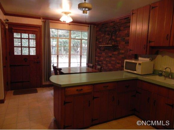 11 Forest Road - Photo 14
