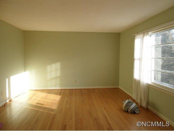 2209 Evergreen Drive - Photo 2