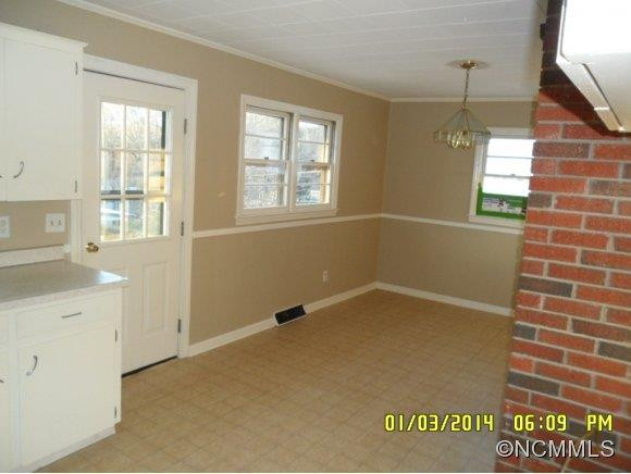 570 Mulberry Street - Photo 11