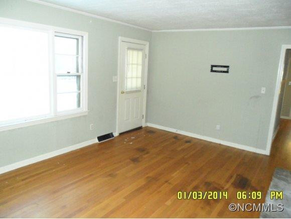 570 Mulberry Street - Photo 5
