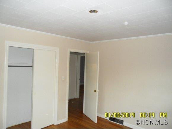 570 Mulberry Street - Photo 8