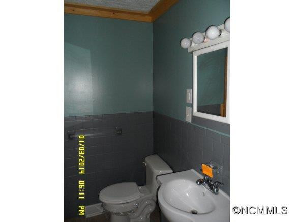 570 Mulberry Street - Photo 9