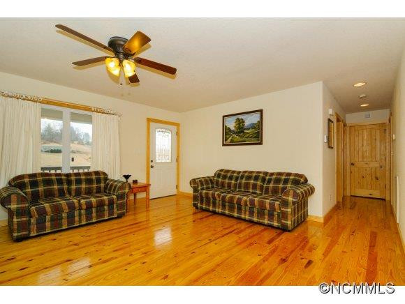 294 Breton Ridge Road - Photo 4