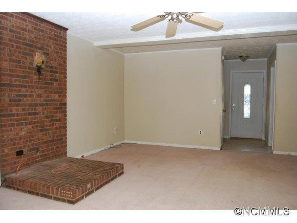 54 Westbrook Cir - Photo 5