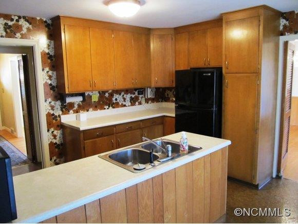 16 Westridge Drive - Photo 4