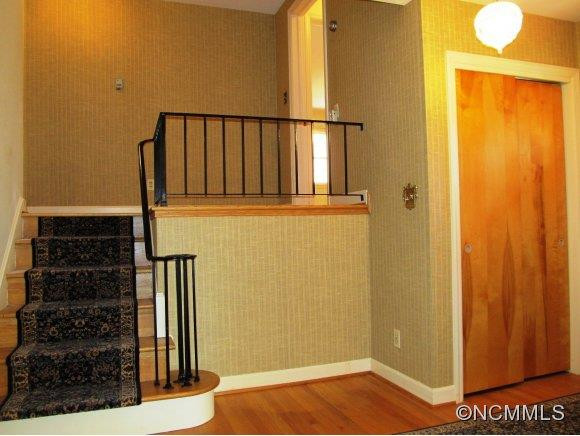 16 Westridge Drive - Photo 7