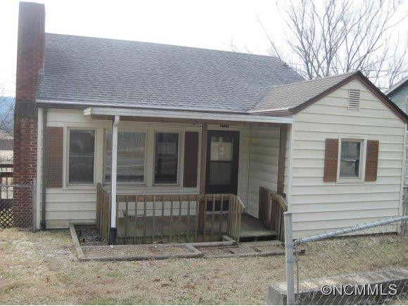 392 Old Hendersonville Highway
