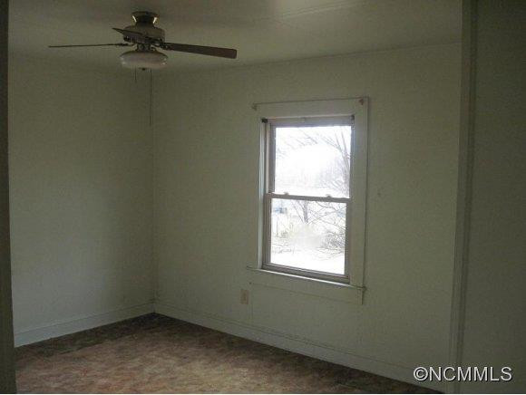 392 Old Hendersonville Highway - Photo 5