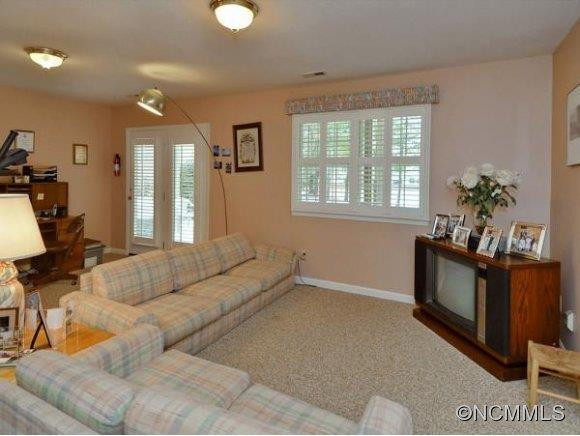 1038 SADDLEBROOK DRIVE - Photo 15