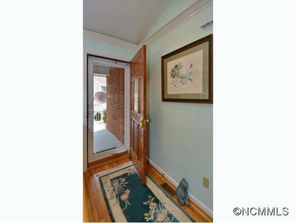 1038 SADDLEBROOK DRIVE - Photo 3