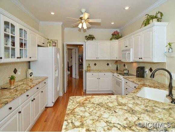 74 CLASSIC OAK CIRCLE - Photo 5