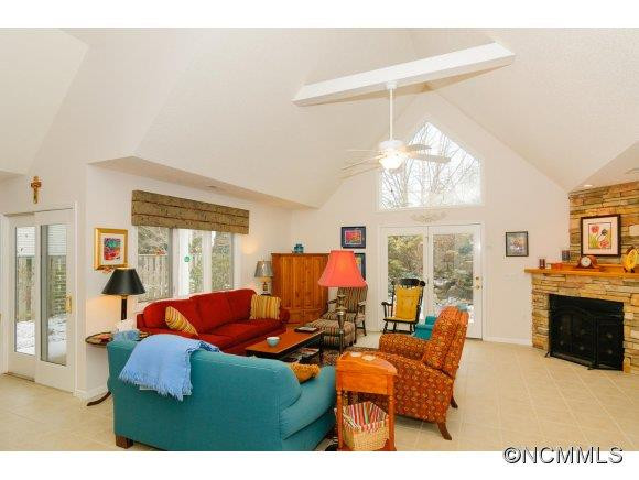 15 Honeycomb Circle - Photo 5