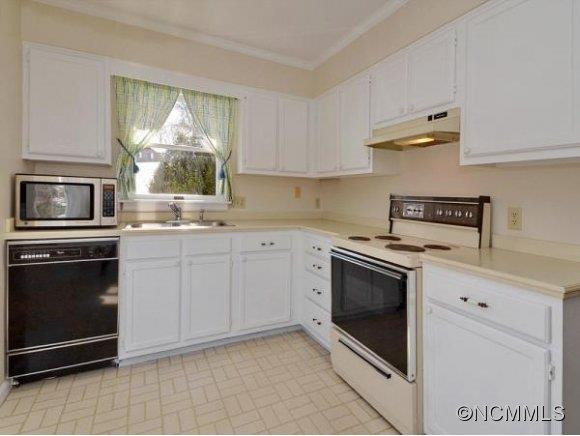 17 AMBER DRIVE - Photo 6