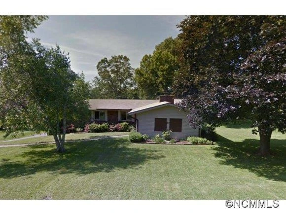 10 Rhododendron Circle