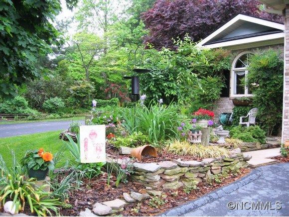 927 KANUGA ROAD - Photo 2
