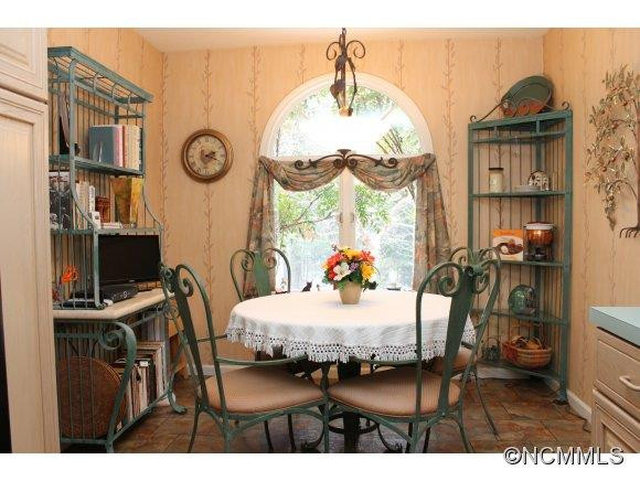 927 KANUGA ROAD - Photo 6
