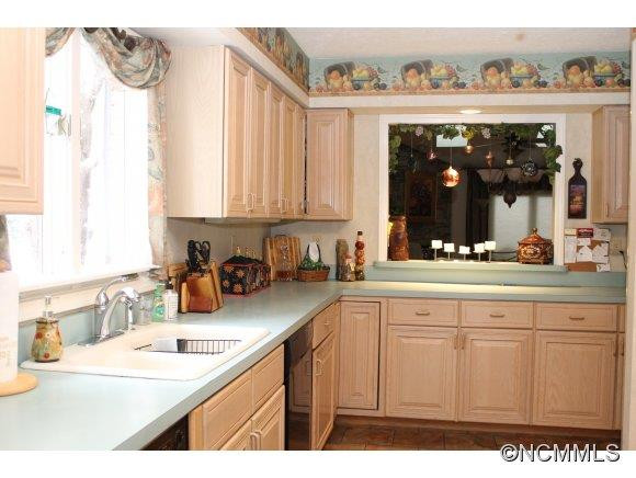 927 KANUGA ROAD - Photo 7