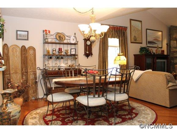 927 KANUGA ROAD - Photo 8