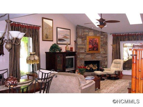 927 KANUGA ROAD - Photo 9