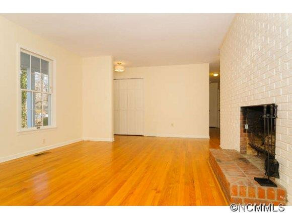 23 Deanwood Circle - Photo 5