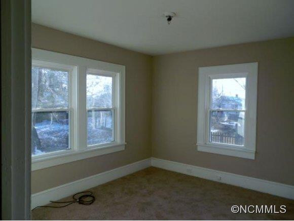 35 GREENWOOD ROAD - Photo 5