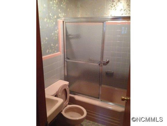 235 Laurel Circle Drive - Photo 2
