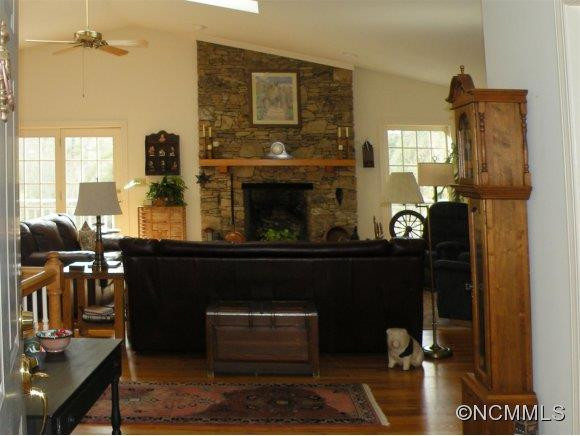 11 Mountain Spring Drive - Photo 3
