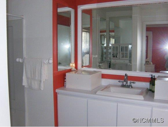 688 E. Park Place - Photo 11