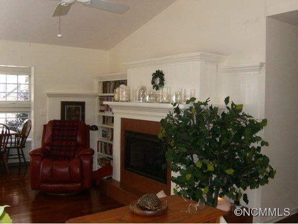 688 E. Park Place - Photo 5