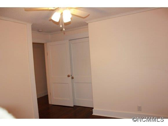 208 Wisconsin Street - Photo 5
