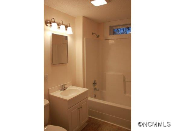 208 Wisconsin Street - Photo 6