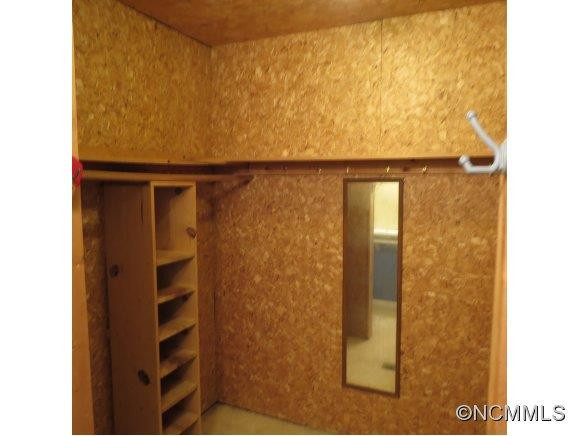 114 Pershing - Photo 11