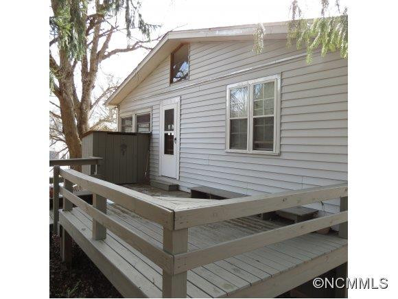 114 Pershing - Photo 15