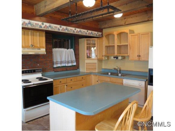 114 Pershing - Photo 5