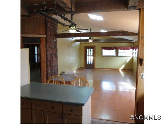 114 Pershing - Photo 7