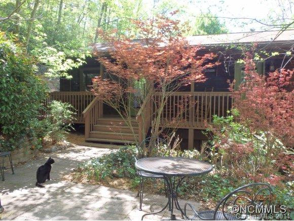 7 Crabapple Lane