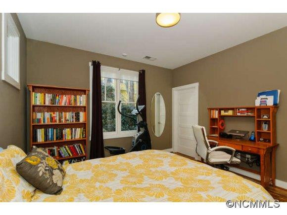 74 Magnolia - Photo 17