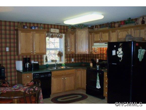 162 PIG PEN CV - Photo 2