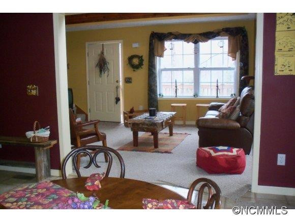 162 PIG PEN CV - Photo 8