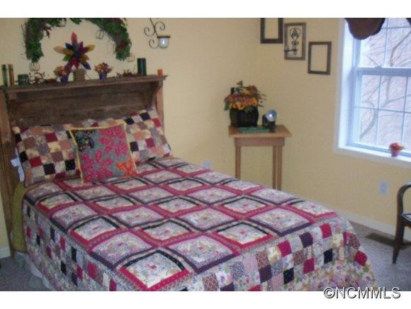 162 PIG PEN CV - Photo 10