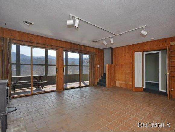 26 IVES FARM LANE - Photo 20