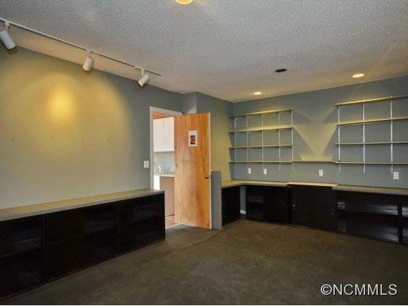 26 IVES FARM LANE - Photo 23