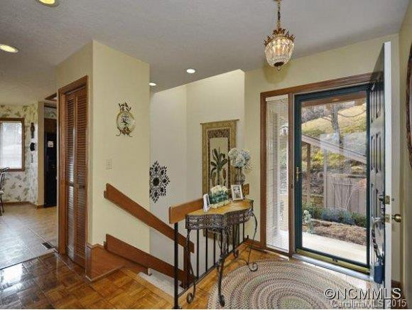 136 WOODBRIDGE DRIVE - Photo 2